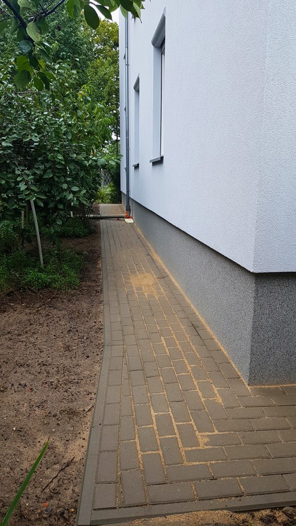 efedf5d0-cf81-4324-b2c3-0eb40ab7084f